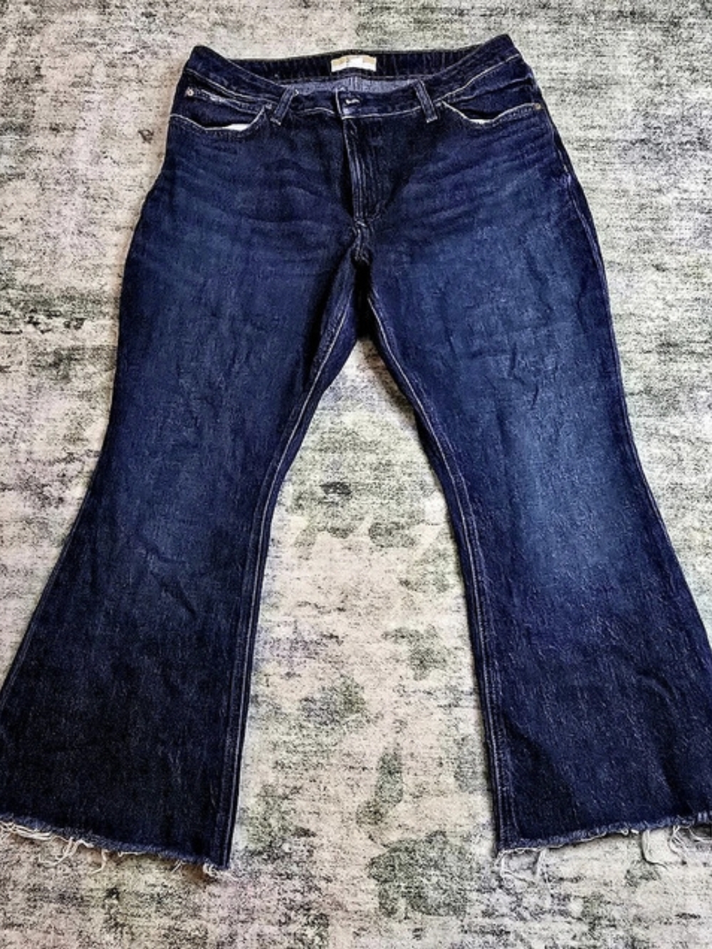 Universal Thread 90s Flare High Rise Curvy Fit Jeans Blue Size 16W. A4